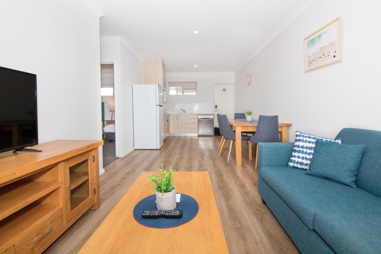 Jurien Bay Motel Apartments Bagian luar foto