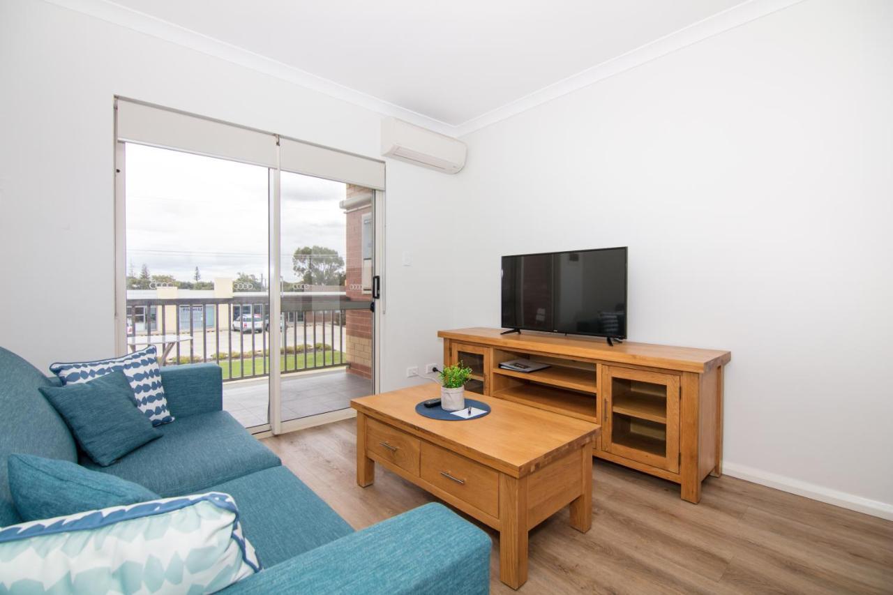 Jurien Bay Motel Apartments Bagian luar foto