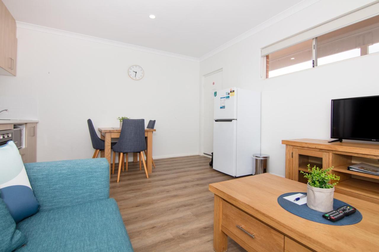 Jurien Bay Motel Apartments Bagian luar foto
