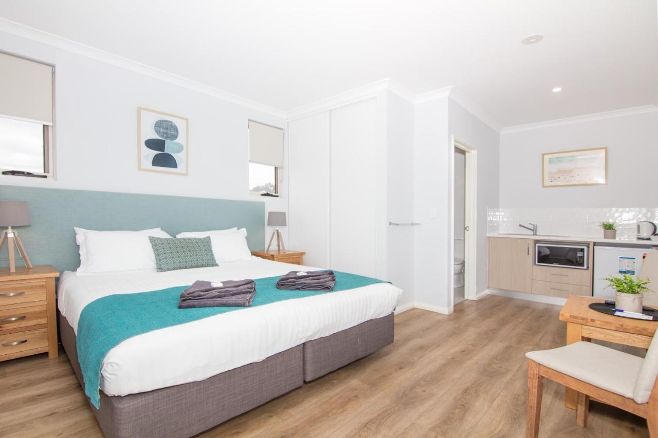 Jurien Bay Motel Apartments Bagian luar foto