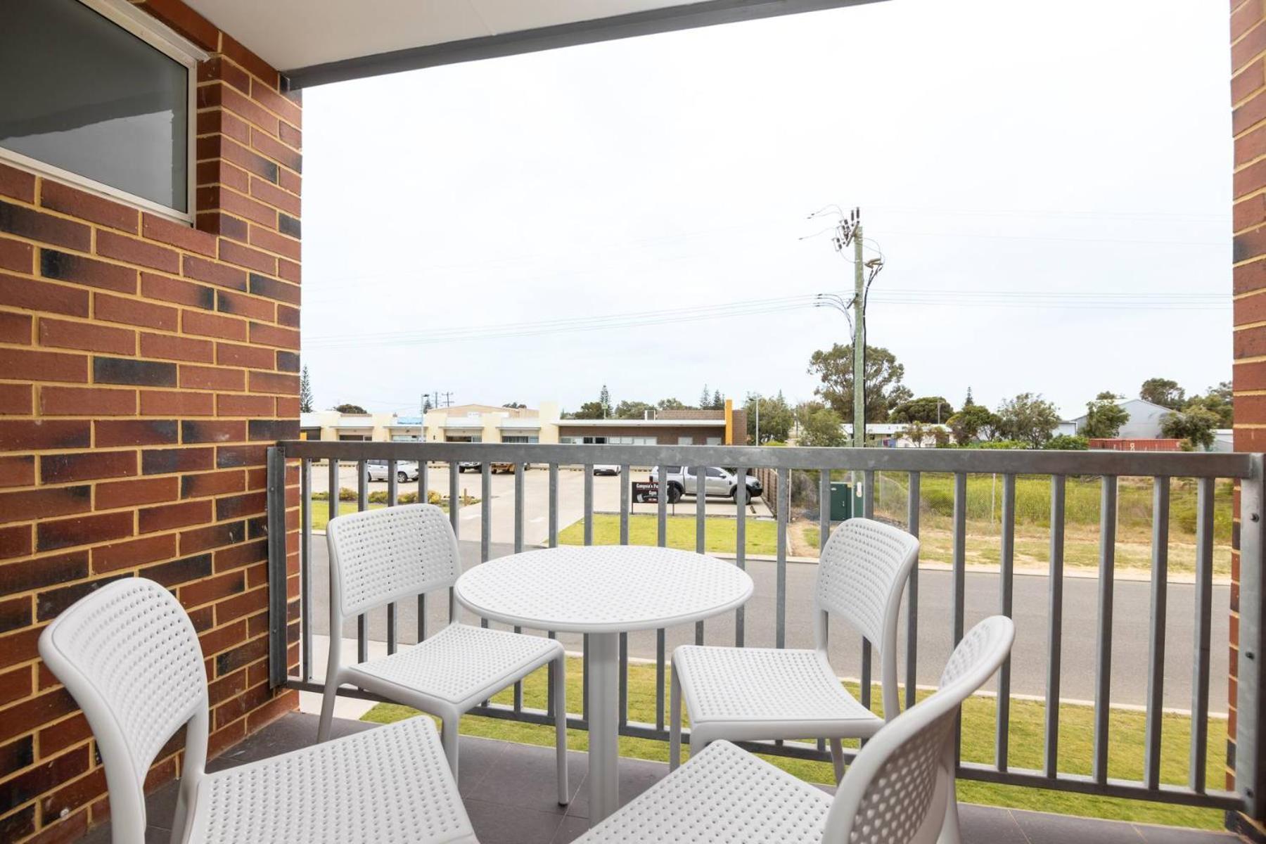 Jurien Bay Motel Apartments Bagian luar foto