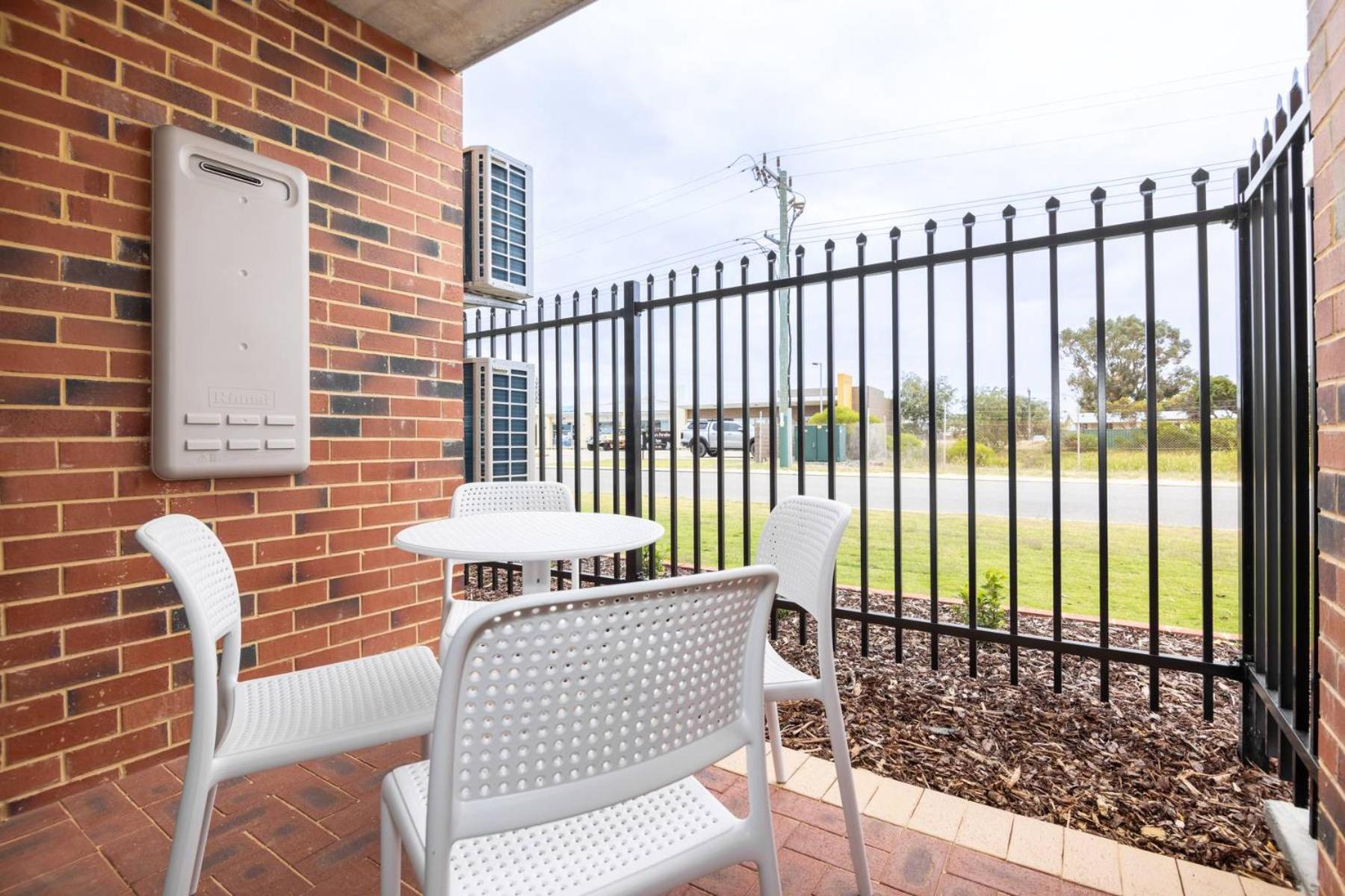 Jurien Bay Motel Apartments Bagian luar foto