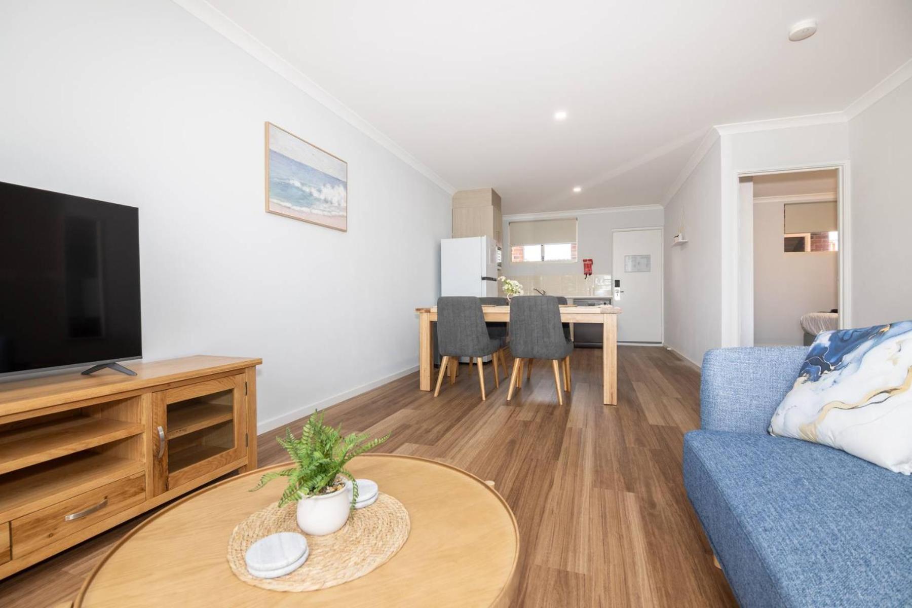 Jurien Bay Motel Apartments Bagian luar foto