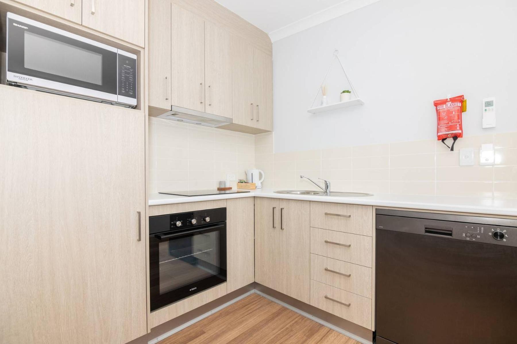 Jurien Bay Motel Apartments Bagian luar foto
